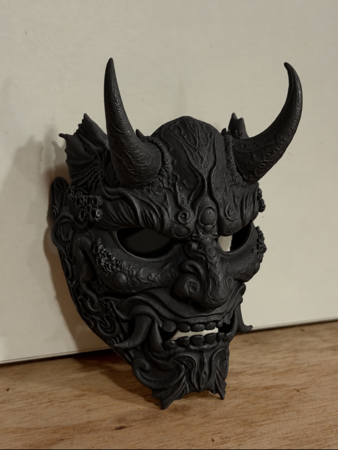 Masque Oni noir à cornes
